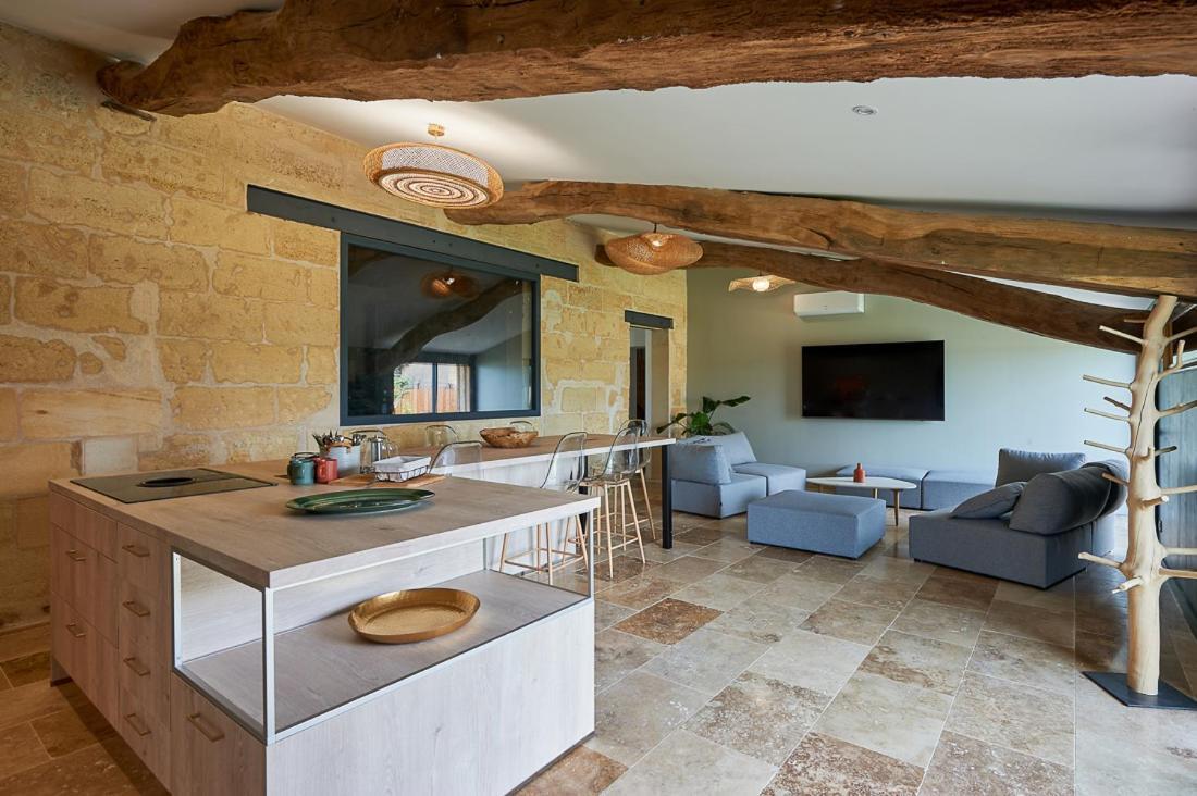 Le Repaire Lagardere Bed & Breakfast Lussac  Екстериор снимка